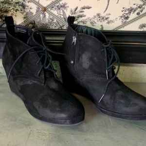 DOLCE VITA Black Vegan Suede Laced Ankle Boots, 8.5